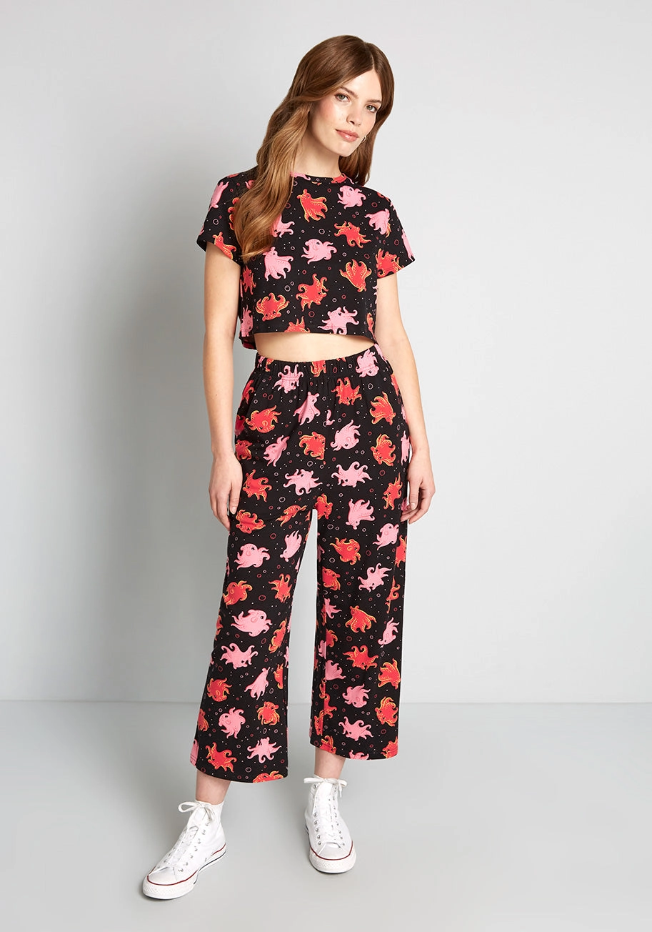Lovable Baby Octopus Crop Tee